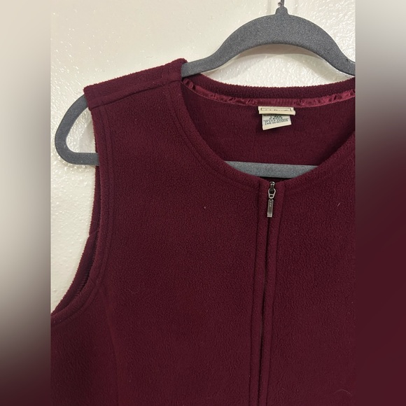 Vintage LL Bean Maroon Fleece Zip Up Vest Womens Size L - Picture 2 of 7